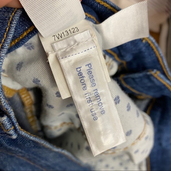 LUCKY BRAND SWEET STRAIGHT MID-RISE Size 10 - Picture 11 of 16